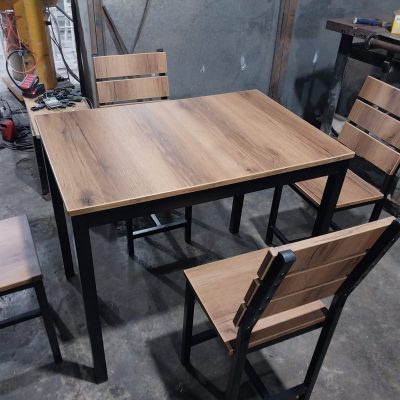 JUEGO DE COMEDOR PARA RESTAURANTE